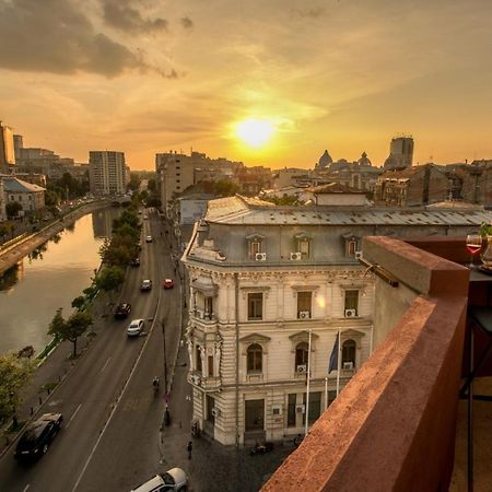 Baroque Splendor: Breathtaking Views & Design Bucharest Exterior photo