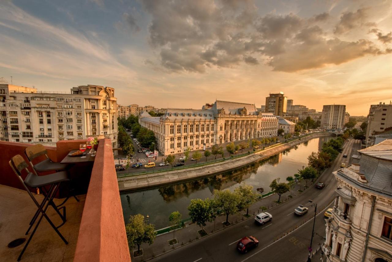Baroque Splendor: Breathtaking Views & Design Bucharest Exterior photo